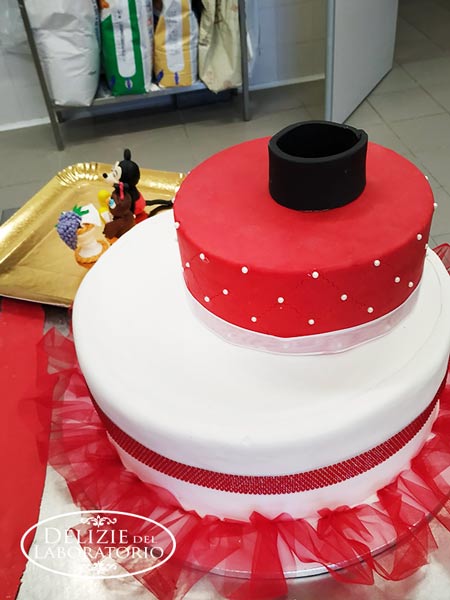 Torta Artigianale Cake Design Per Laurea Chiara Milano 01